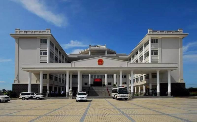 33湛江市坡頭區人民法院無(wú)紙化辦公系統（數字會(huì )議室）建設項目.jpg